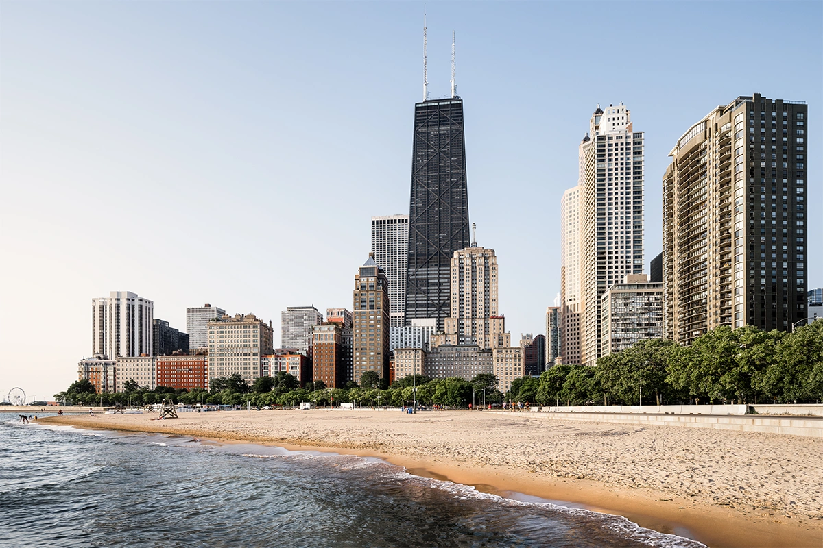 Oak Street Beach Luxury Apartments in Chicago